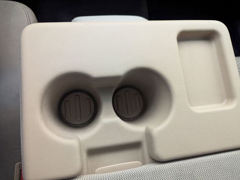 Used 2013 Ford F150 XLT w/ Mid Equipment Group image 22