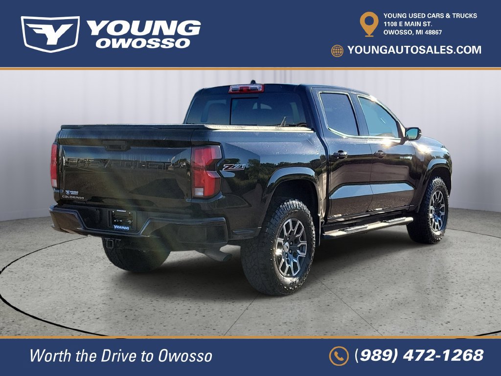 Used 2023 Chevrolet Colorado Z71 w/ Z71 Convenience Package 2 AWD/4WD image 3
