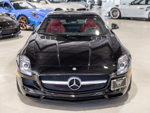 Used 2012 Mercedes-Benz SLS AMG Coupe image 9