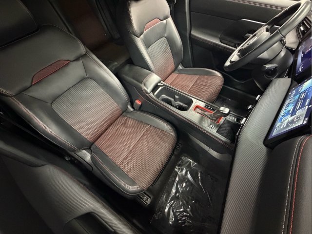 Used 2025 Nissan Kicks SR FWD image 22