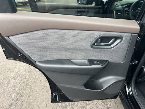 Certified 2023 Nissan Rogue S image 11