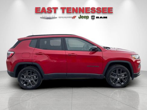New 2026 Jeep Compass Latitude image 2