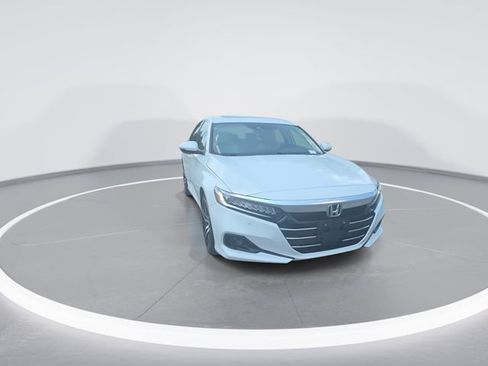 Used 2021 Honda Accord Touring image 2