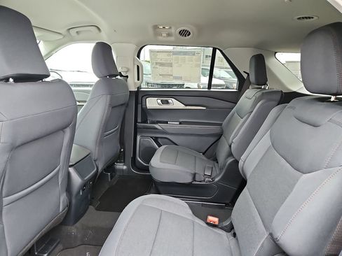 New 2026 Ford Explorer Active AWD/4WD image 19