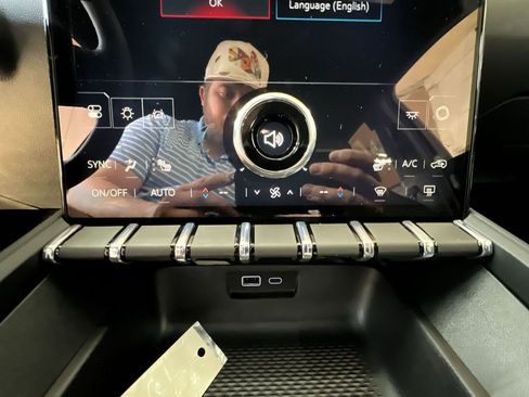 New 2026 GMC Terrain Elevation w/ Elevation Premium Package image 11