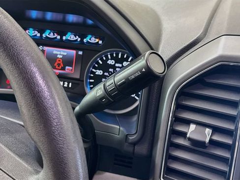 Used 2019 Ford F250 XLT w/ XLT Premium Package AWD/4WD image 17