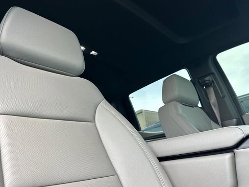 Used 2025 GMC Sierra 1500 SLT image 18