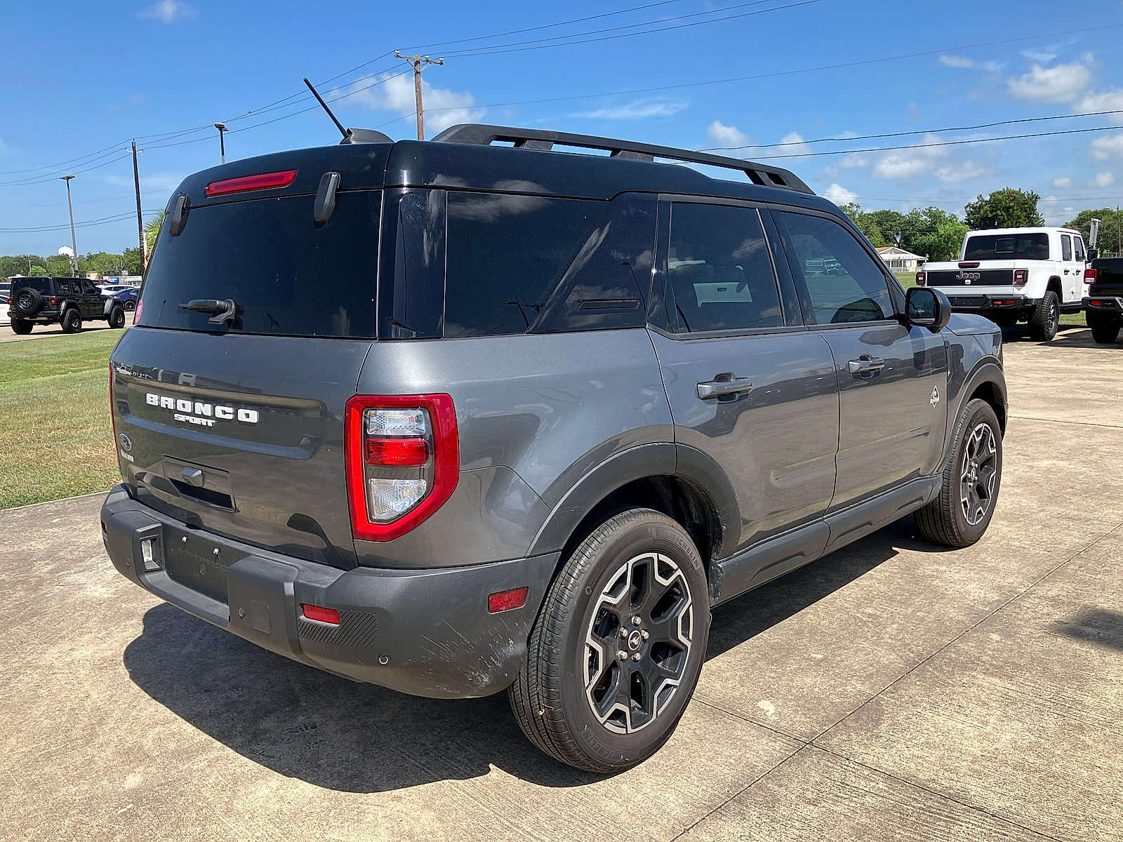 Used 2025 Ford Bronco Sport Outer Banks w/ Outer Banks Tech Package+ AWD/4WD image 7