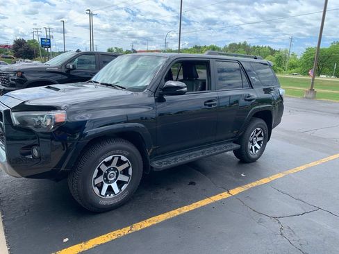 Used 2019 Toyota 4Runner TRD Off-Road Premium AWD/4WD image 1