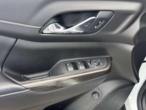 Used 2019 GMC Acadia SLT w/ Black Edition FWD image 20