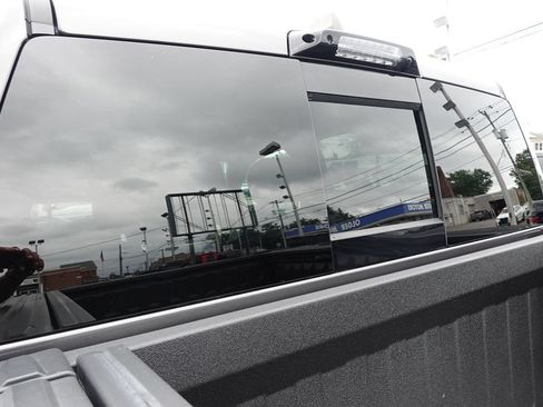 Used 2023 RAM 1500 Limited AWD/4WD image 16