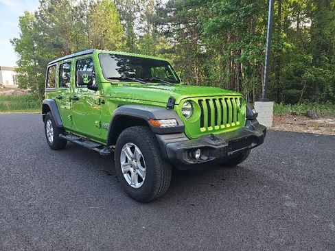 Used 2019 Jeep Wrangler Unlimited Sport S AWD/4WD image 3