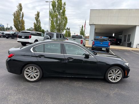 Used 2024 BMW 330i xDrive Sedan w/ Premium Package AWD/4WD image 6