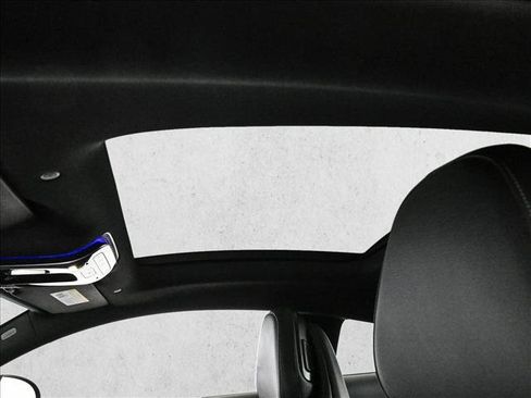 Certified 2025 Mercedes-Benz CLE 300 4MATIC Coupe image 17
