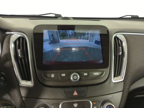 Used 2016 Chevrolet Malibu LT FWD image 25