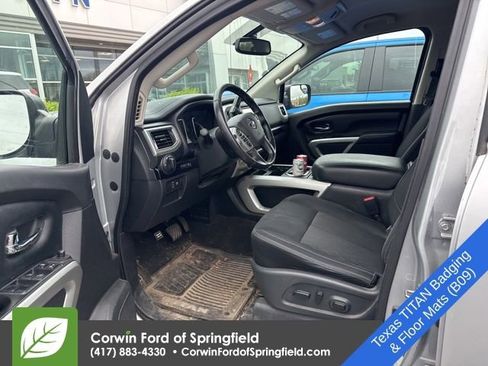 Used 2018 Nissan Titan SV w/ SV Convenience Package image 14