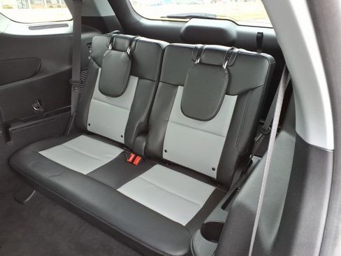 Used 2022 Ford Explorer XLT w/ Equipment Group 202A image 29