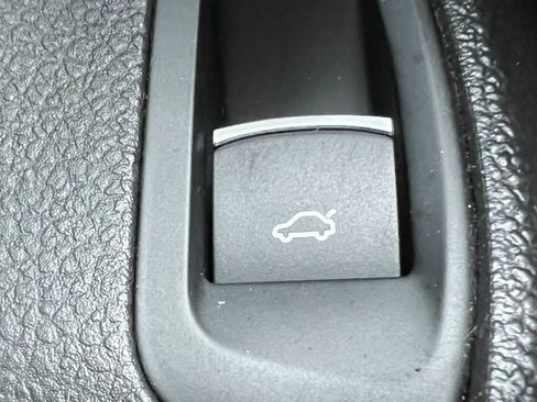 Used 2012 Volkswagen Passat TDI SE FWD image 49