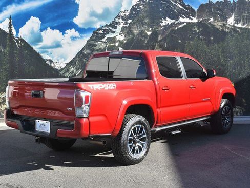 Used 2023 Toyota Tacoma TRD Sport image 3