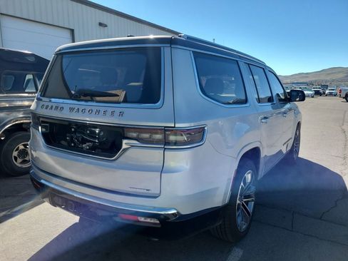 Used 2022 Jeep Grand Wagoneer Series III w/ Flexible Seating Group image 2
