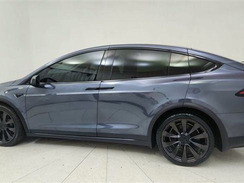 Used 2022 Tesla Model X Base image 4