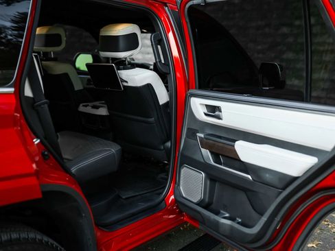 Used 2024 Toyota Sequoia Capstone image 17