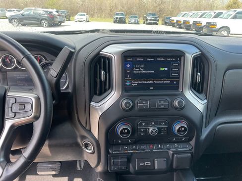 Used 2021 Chevrolet Silverado 1500 LT Trail Boss w/ Convenience Package II image 11