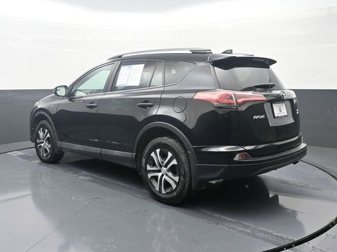 Used 2017 Toyota RAV4 LE image 5
