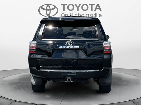 Used 2018 Toyota 4Runner SR5 Premium w/ Wilderness Package AWD/4WD image 5
