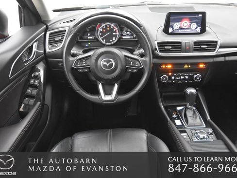 Used 2018 MAZDA MAZDA3 Grand Touring w/ Premium Equipment Package FWD image 26