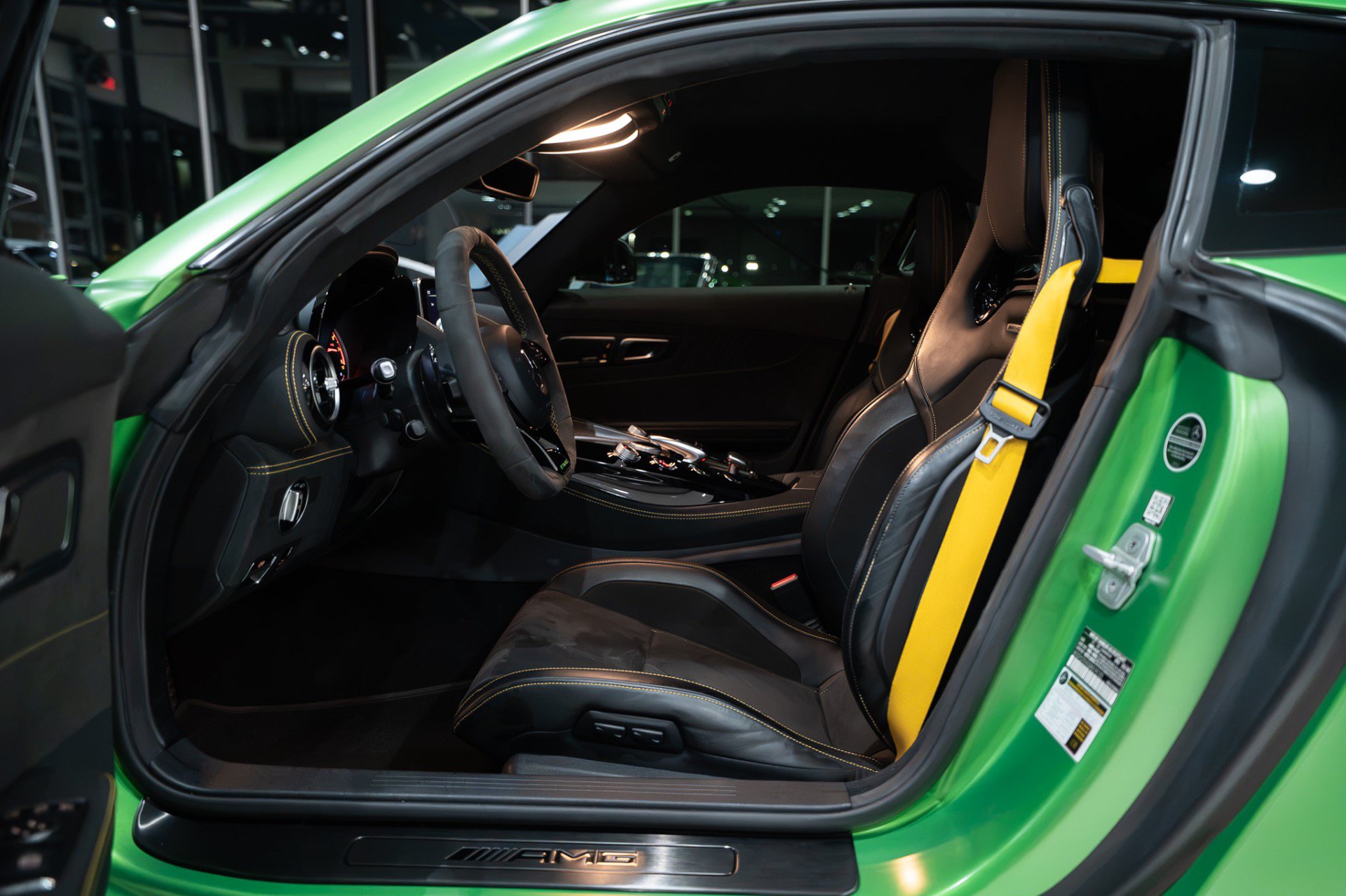 Used 2018 Mercedes-Benz AMG GT R w/ Exclusive Interior Package image 7
