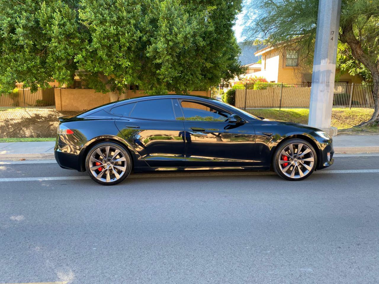 Used 2021 Tesla Model S Performance AWD/4WD image 4