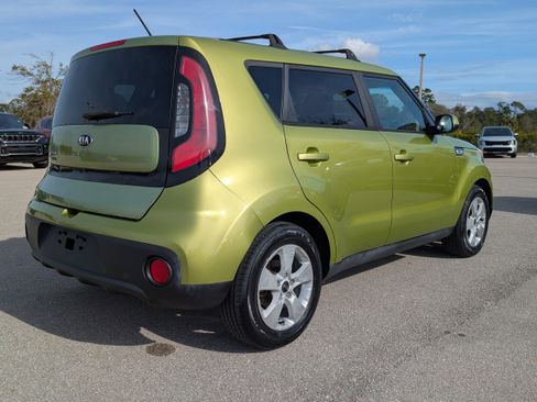 Certified 2017 Kia Soul image 4