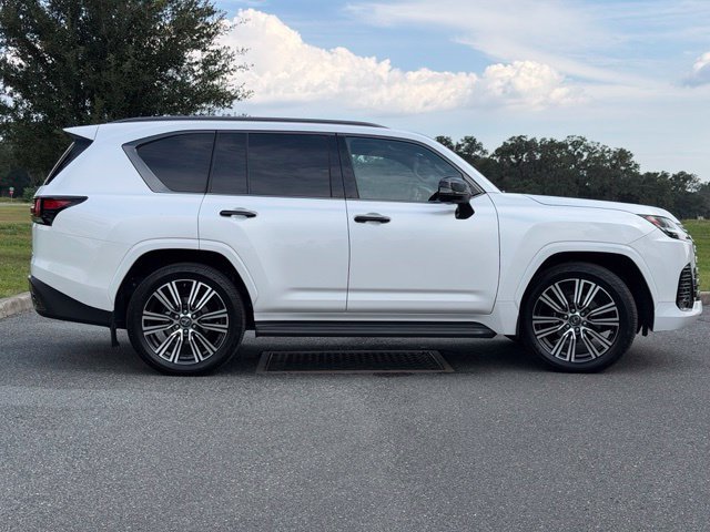 Used 2025 Lexus LX 600 4WD w/ Appearance Package image 12