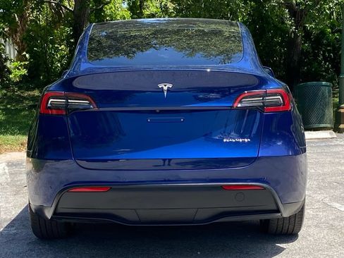 Used 2021 Tesla Model Y Long Range AWD/4WD image 8