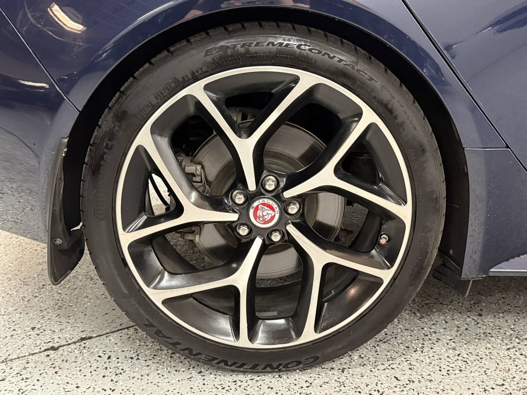 Used 2017 Jaguar XE R-Sport RWD image 31