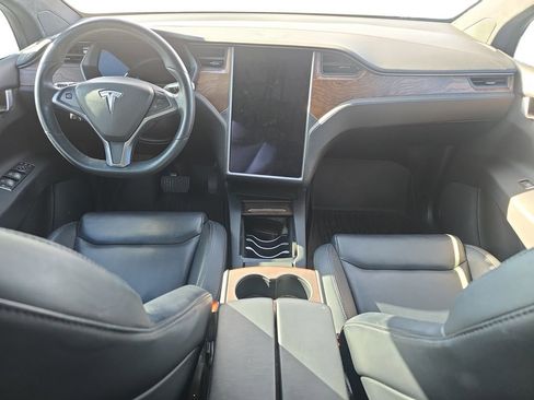 Used 2020 Tesla Model X Long Range image 11