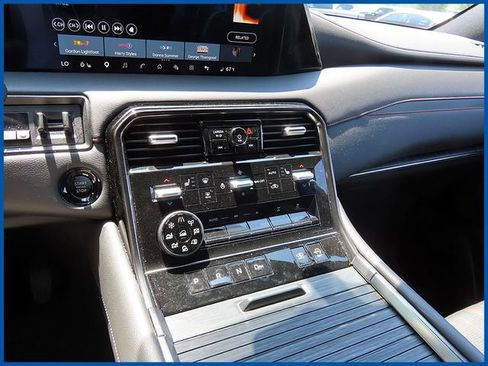 Used 2025 Nissan Armada PRO-4X AWD/4WD image 19