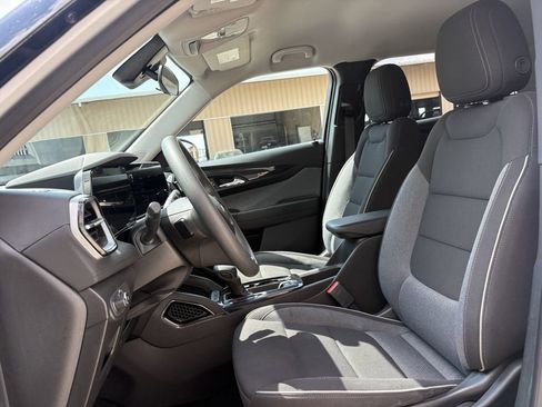 Used 2024 Chevrolet TrailBlazer LT FWD image 12