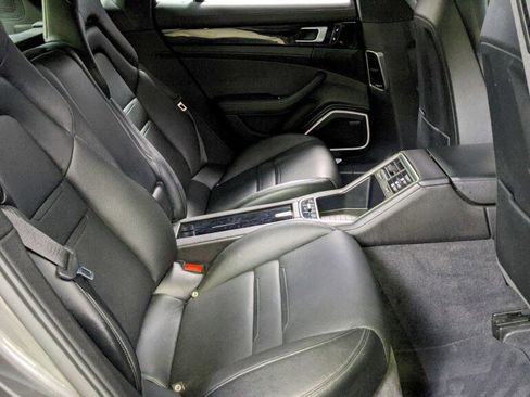 Used 2017 Porsche Panamera 4S w/ Premium Package Plus image 25