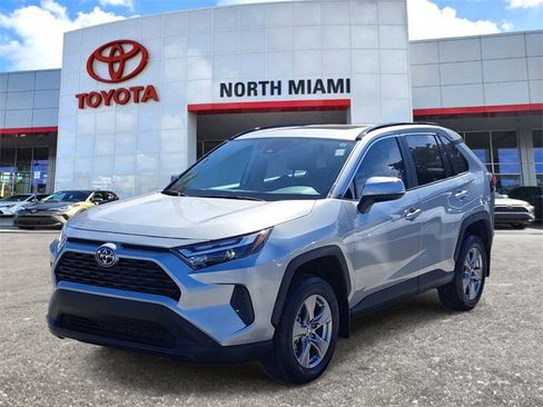 Used 2025 Toyota RAV4 XLE image 2