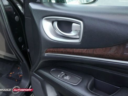 Used 2014 INFINITI QX60 Luxe w/ Deluxe Touring Package AWD/4WD image 30