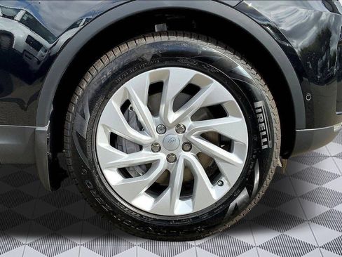 New 2025 Land Rover Discovery S AWD/4WD image 7
