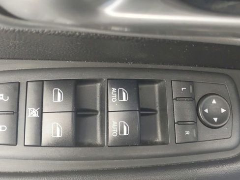 Used 2018 Chrysler Pacifica Touring Plus w/ S Appearance Package image 16