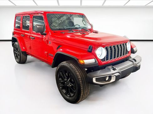 Used 2025 Jeep Wrangler Sahara w/ Safety Group image 3