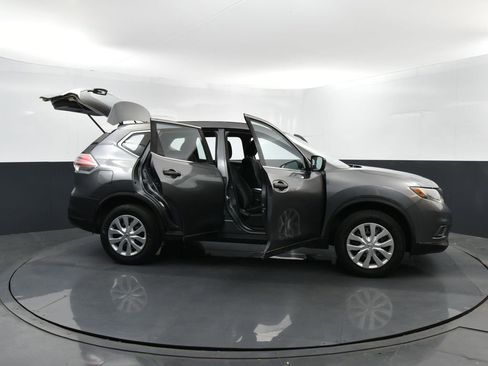 Used 2016 Nissan Rogue S image 38