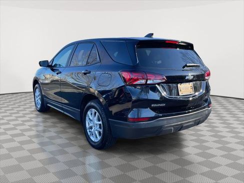 Used 2024 Chevrolet Equinox LS w/ LS Convenience Package image 5
