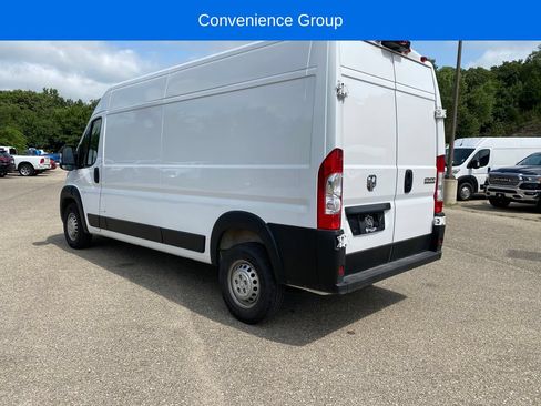 Used 2025 RAM ProMaster 2500 w/ Convenience Group FWD image 4