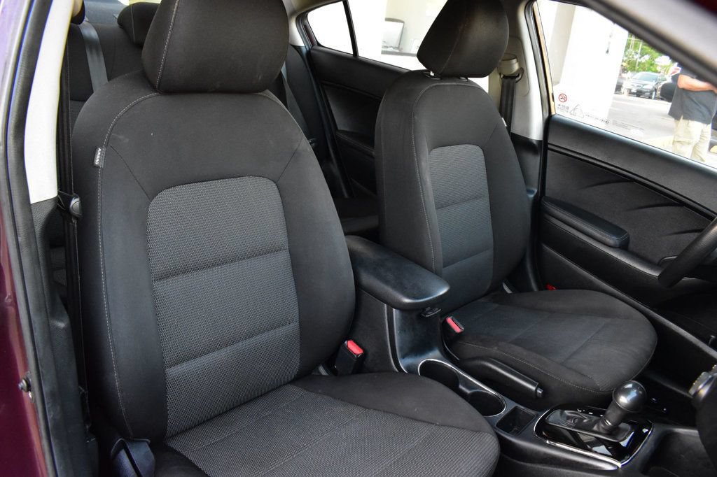 Used 2018 Kia Forte LX FWD image 15