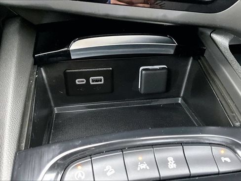Used 2023 Buick Envision Essence w/ Sport Touring Package AWD/4WD image 27